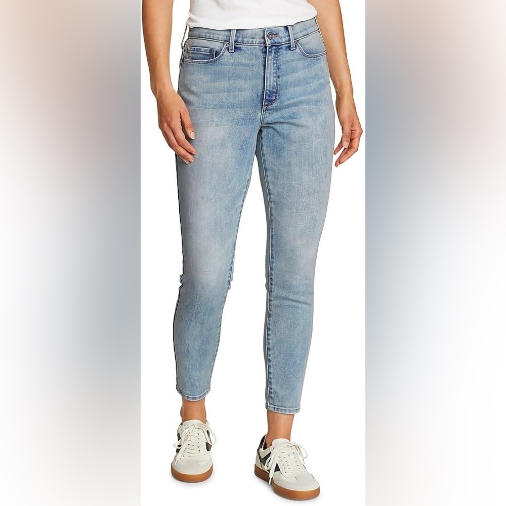 Women's Light Blue Jeans